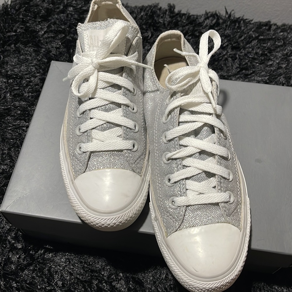 Converse All Stars - Size 8 EUC- Metallic Silver Fabric - Picture 6 of 7